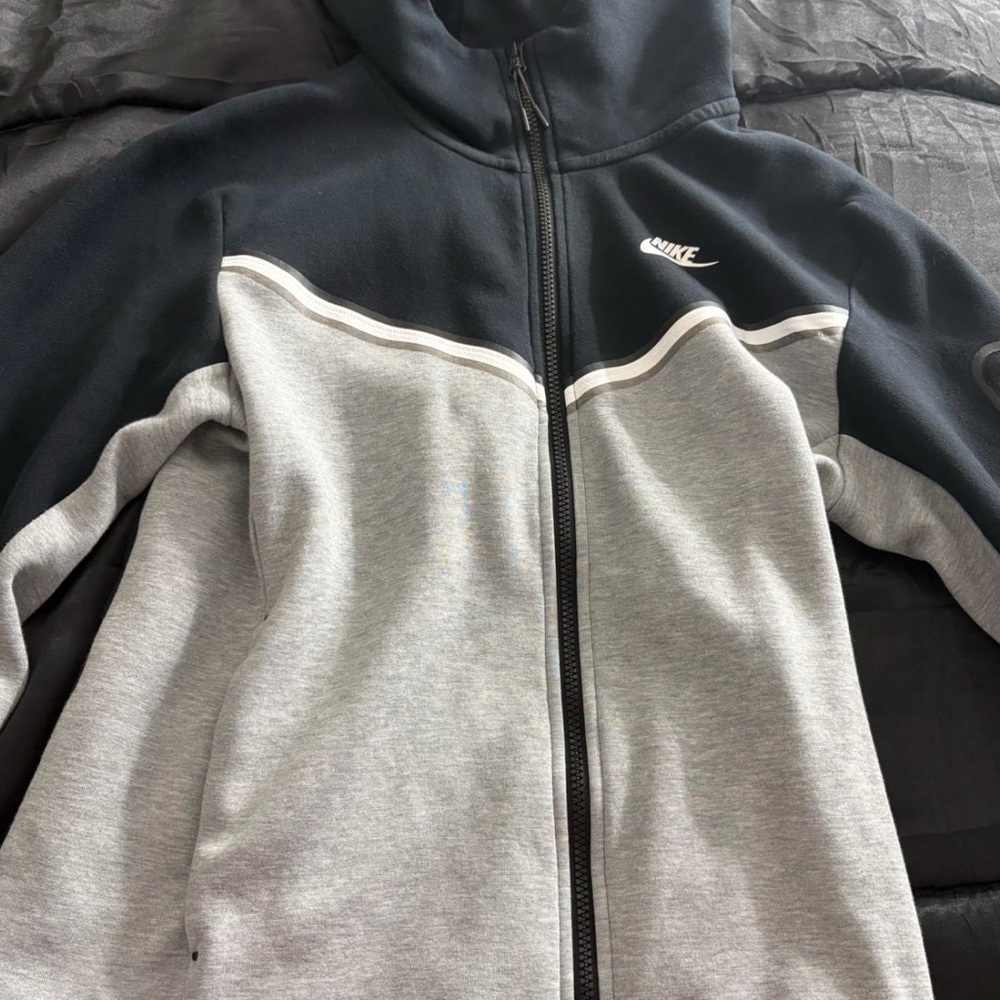 Nike Black Full-Zip Hoodie